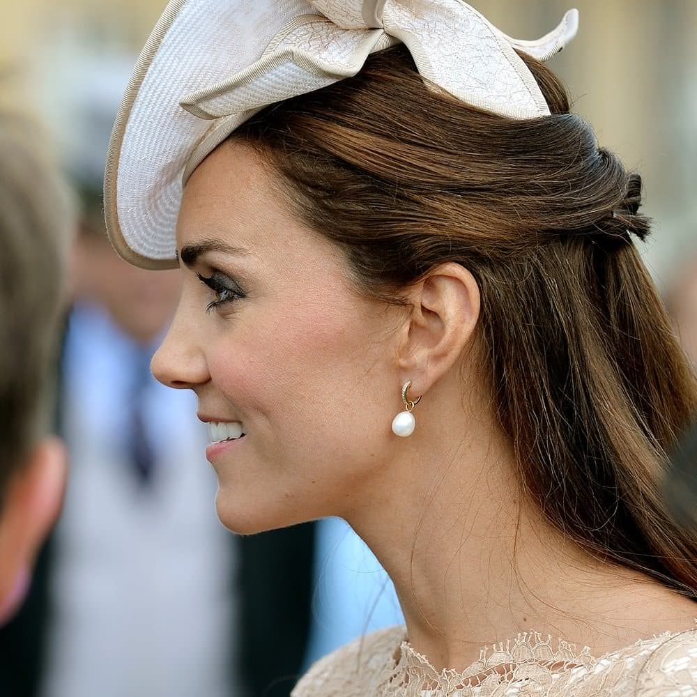 How To Wear Pearls: From Harry Styles to Sarah Jessica Parker — The  Beaverbrooks Journal