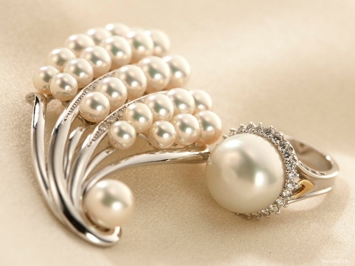 pearl ring cost