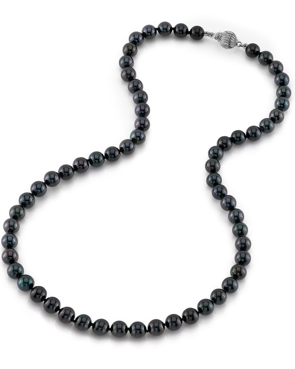 black and pearl necklace